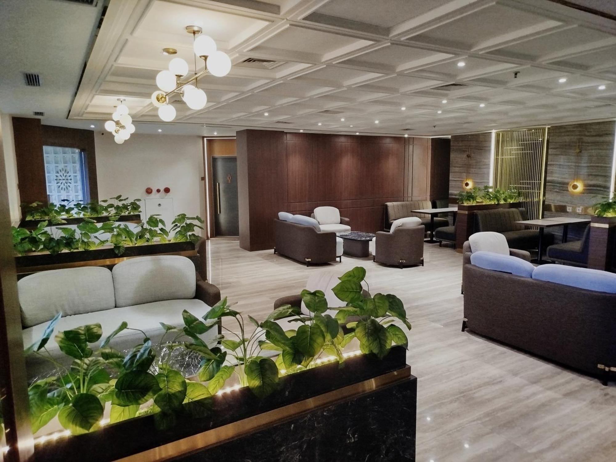 The Sun Hotel Sidoarjo Exterior foto