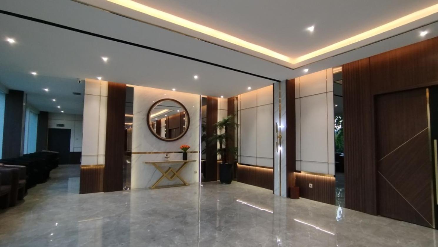 The Sun Hotel Sidoarjo Exterior foto