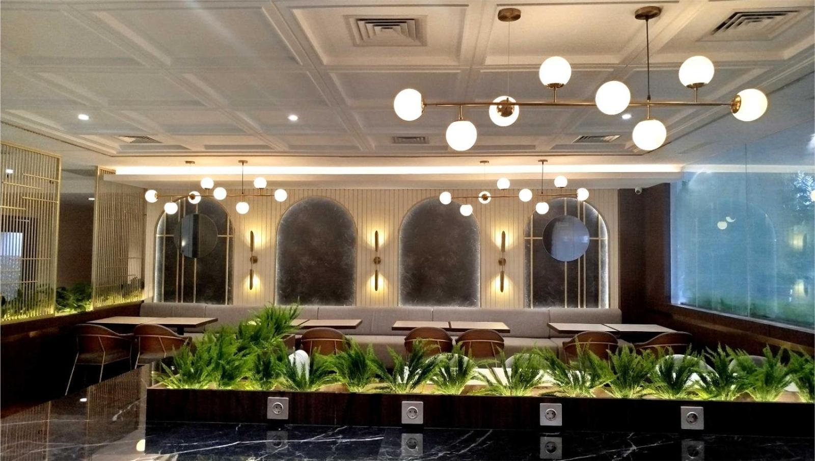 The Sun Hotel Sidoarjo Exterior foto